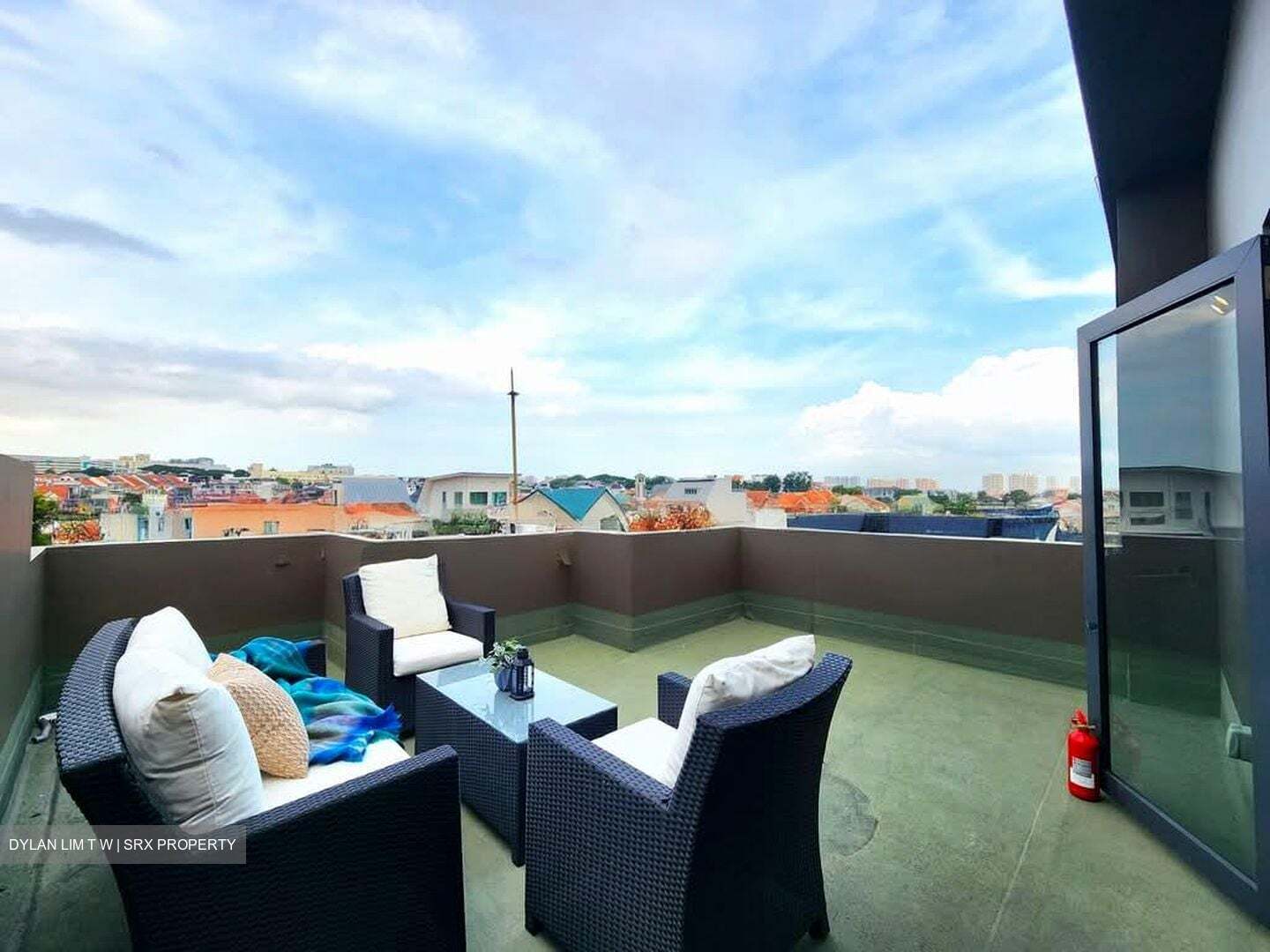 Senyum Residences (D14), Terrace #598344941